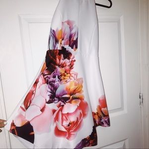 White mini dress with flowers